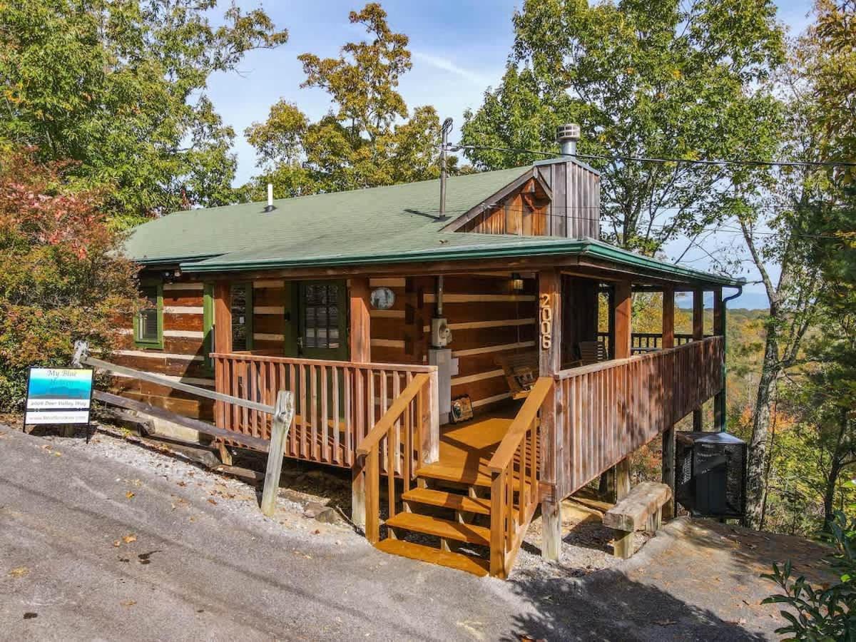 View! Cozy, Private, Fireplace, Hot Tub Log Cabin, Honeymoon! Севьервилл Экстерьер фото